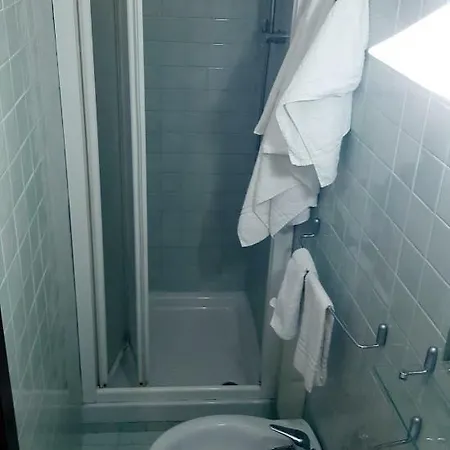 Oda ve Kahvaltı Blu