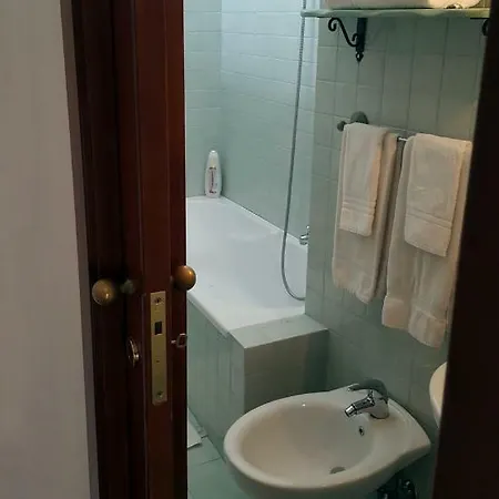 Oda ve Kahvaltı Blu Trani