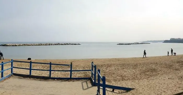 לינה וארוחת בוקר Blu טרני